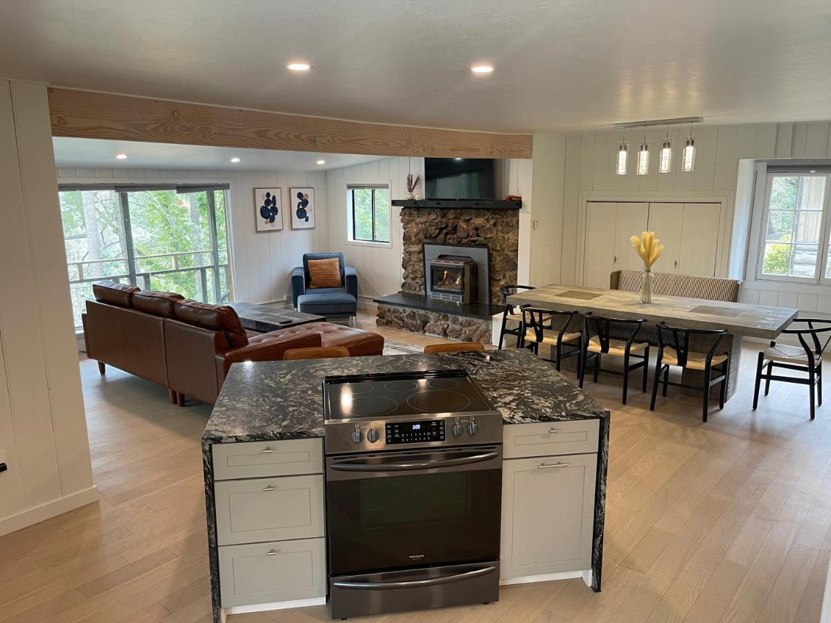 The River House * Grants Pass
